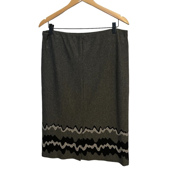 Grey Zaria Skirt - Picture 2 of 2